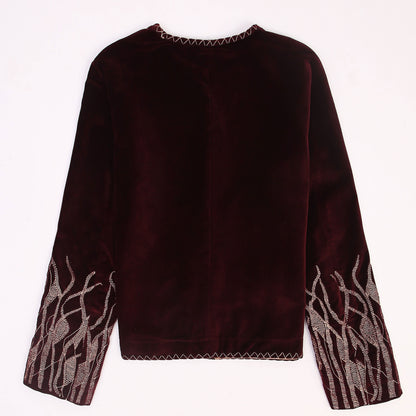 “Kiara women’s embroidered suede jacket with zari work in burgundy” 
"Women Burgundy Suede Jacket with Zari Work Detailed and Hand Stitched"